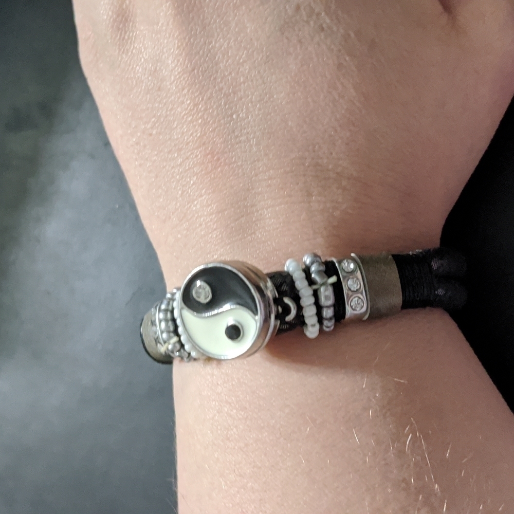 𝅺Silver Tone Black and White Yin Yang Beaded Rhinestone Statement Bracelet